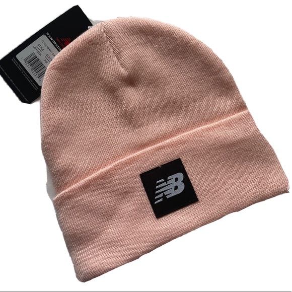 New Balance Accessories - New Balance Flying Knit Cuffed Beanie - Pink NEW